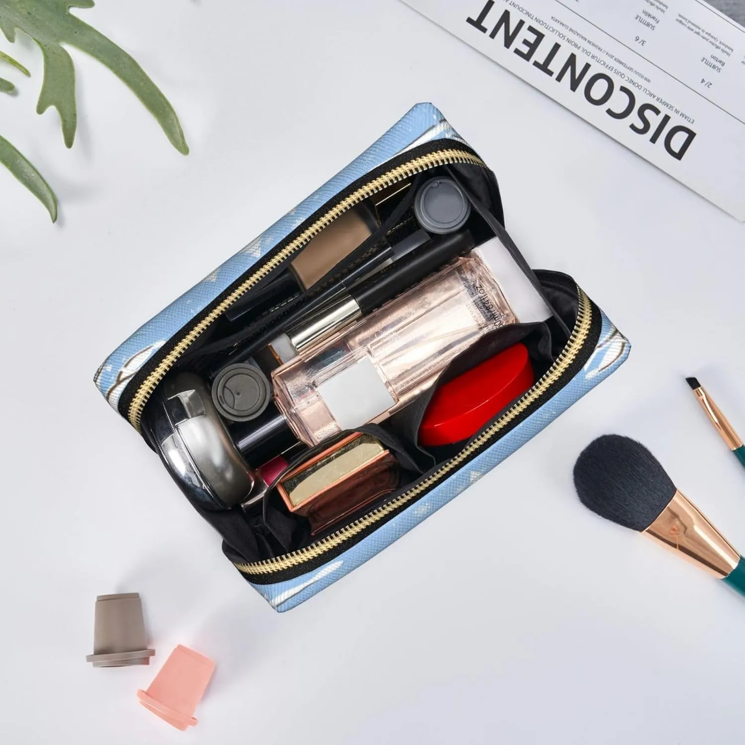 Bird Waterproof leather cosmetic bag,Animal Print Bicolour Birds,large capacity and easy to care for carefor storing cosmetics, toiletries, makeup brushes,Dark Pink
