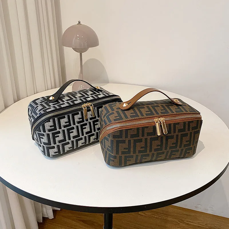 Capacity Good-looking Letter Printing Storage Portable Splash Cosmetic Bags
