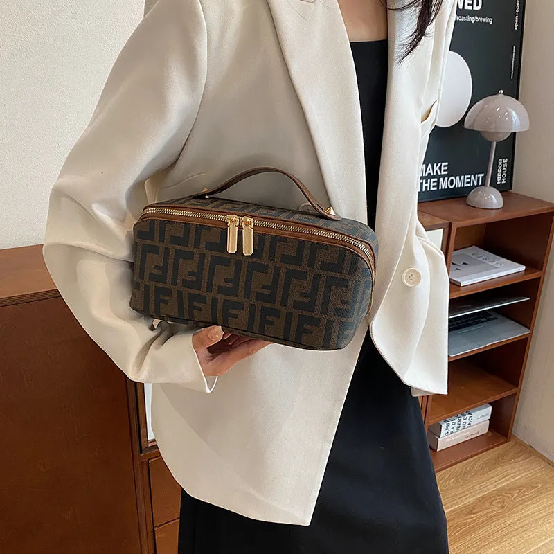 Capacity Good-looking Letter Printing Storage Portable Splash Cosmetic Bags