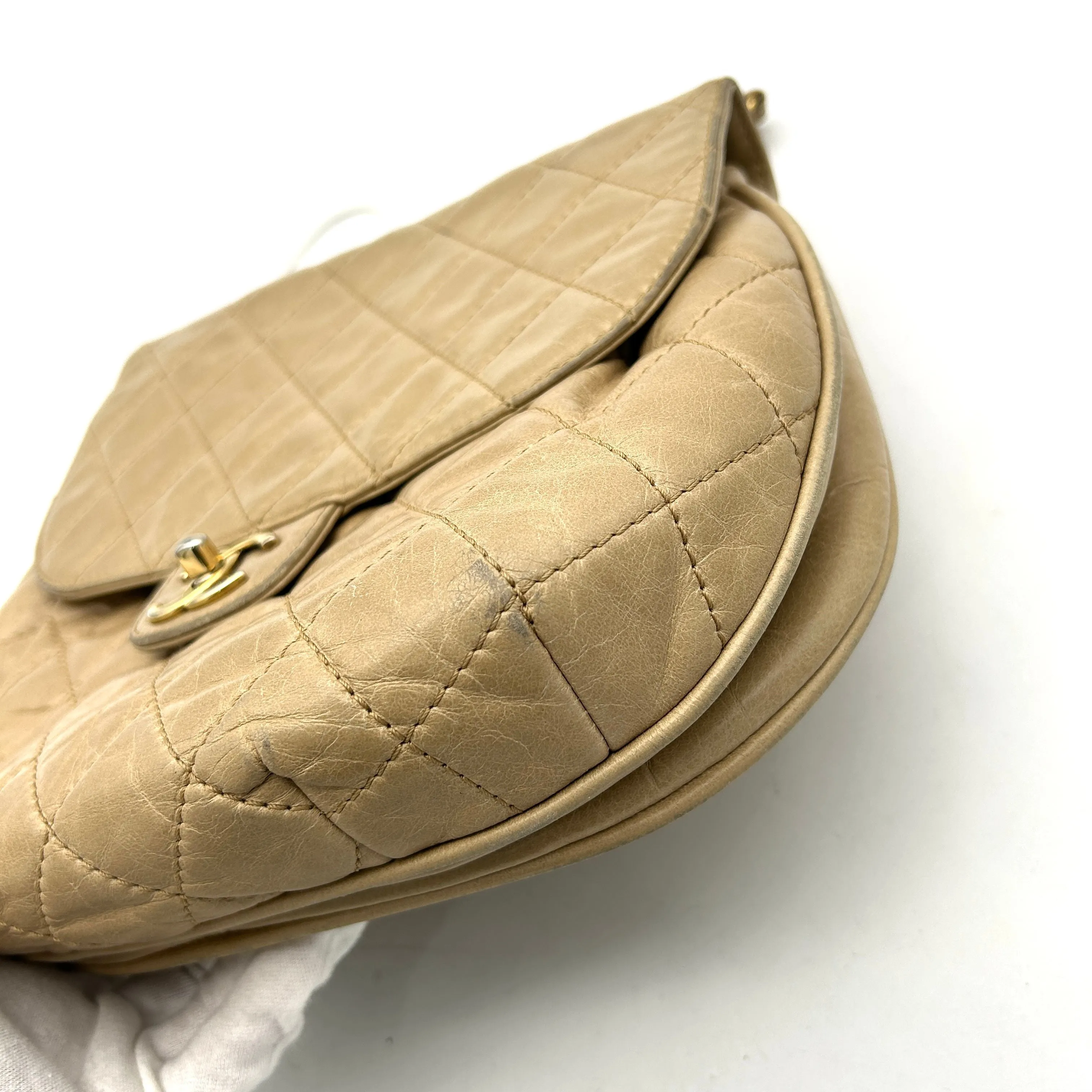 CHANEL Glazed Calfskin Quilted Bubble CC Flap Crossbody Bag  LA19636