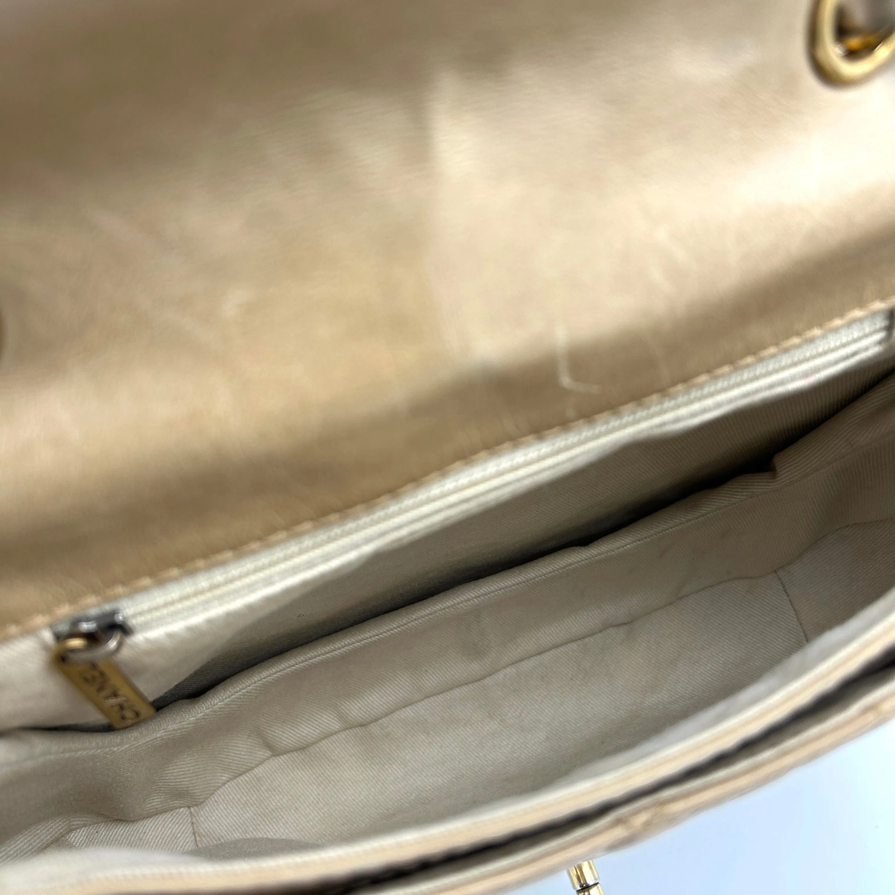 CHANEL Glazed Calfskin Quilted Bubble CC Flap Crossbody Bag  LA19636