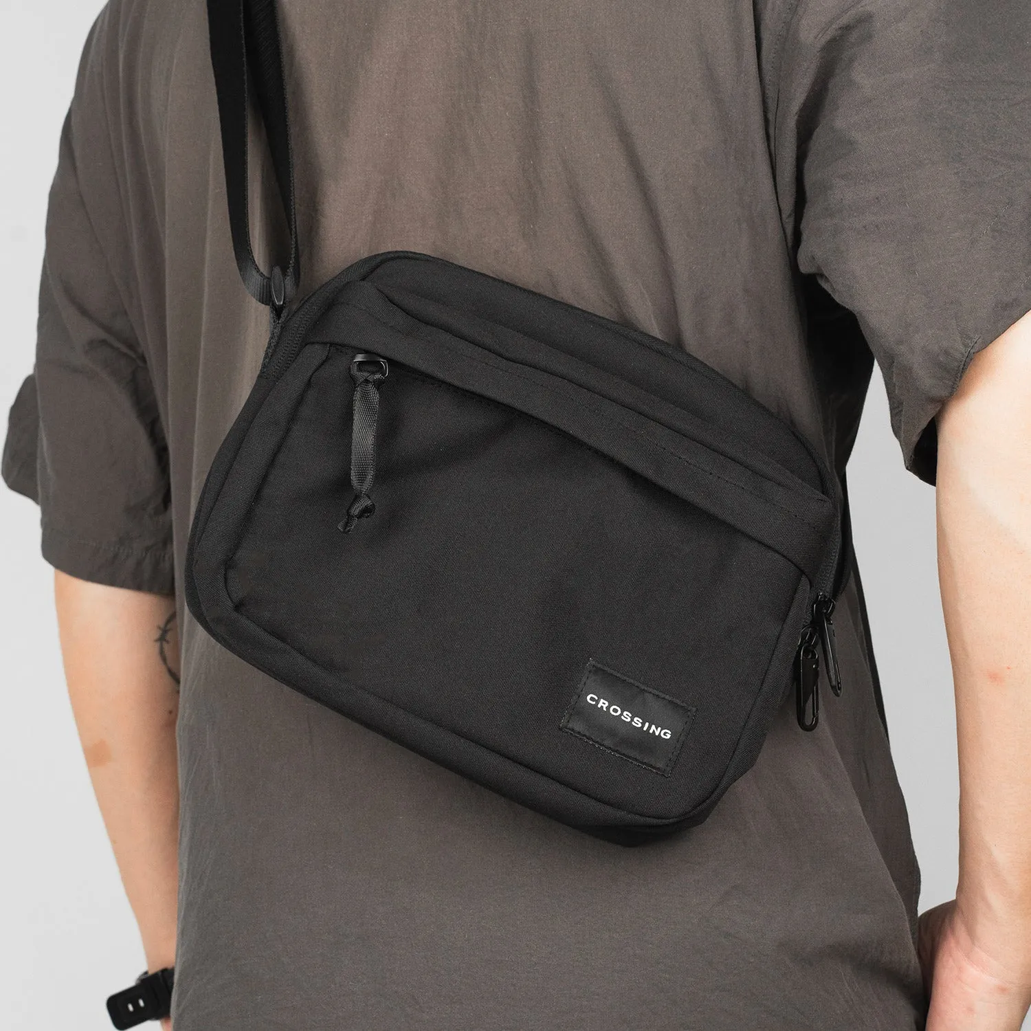 Crossing Jet Set Anti-Theft Multi-Sling with RFID - Black