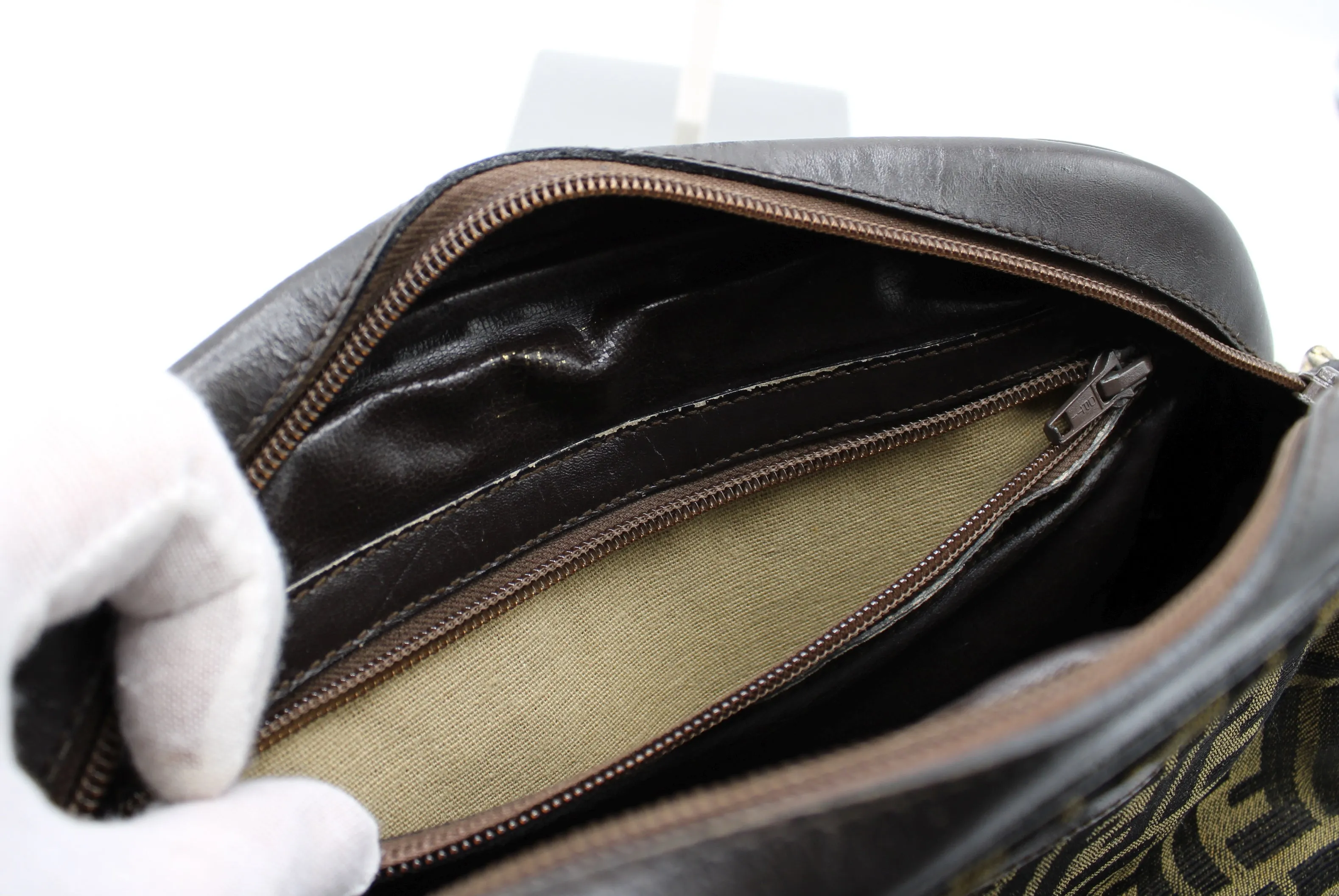 Fendi Zucca Pattern Crossbody Bag Leather Trim Front Pocket Vintage