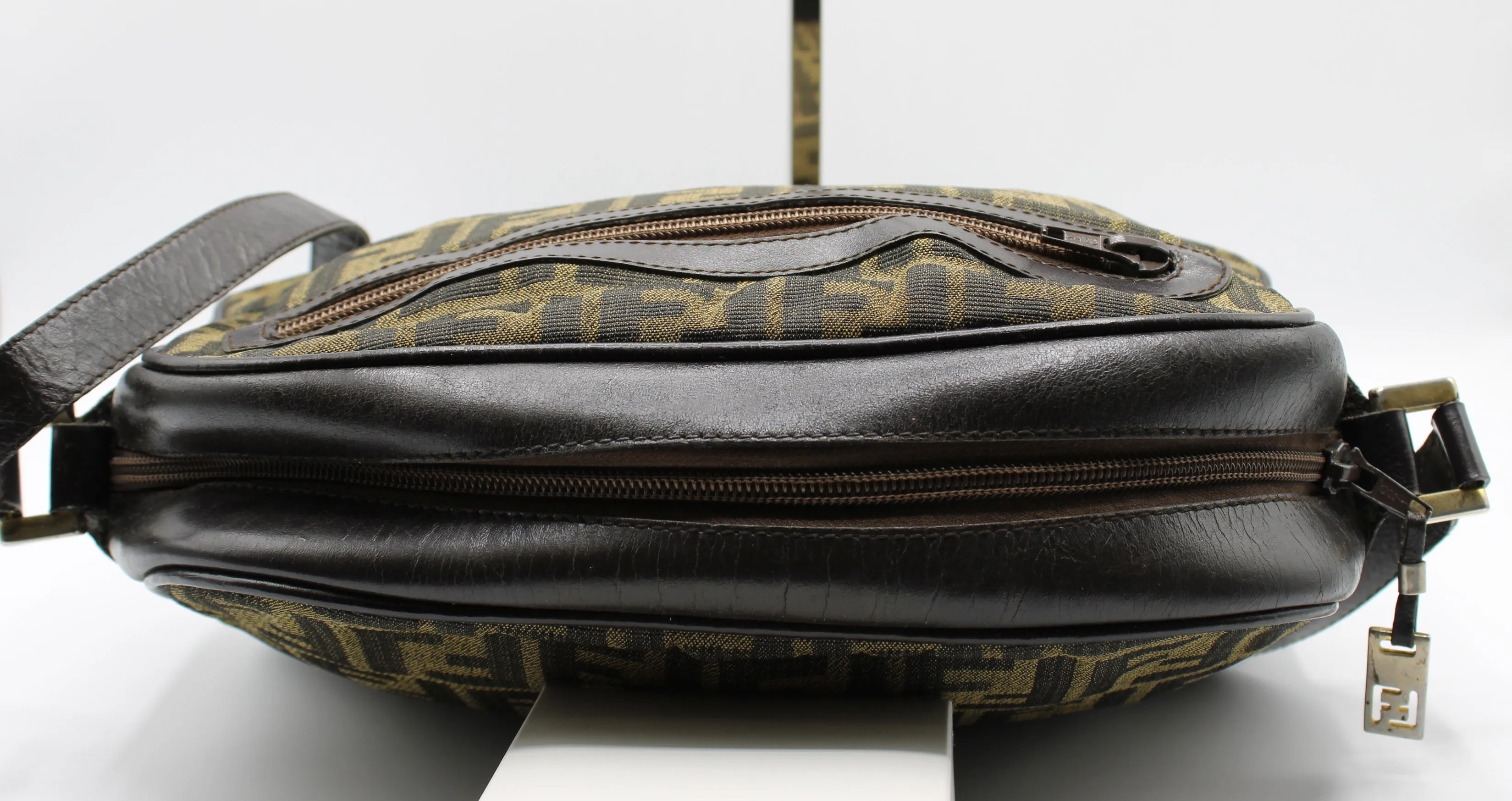 Fendi Zucca Pattern Crossbody Bag Leather Trim Front Pocket Vintage