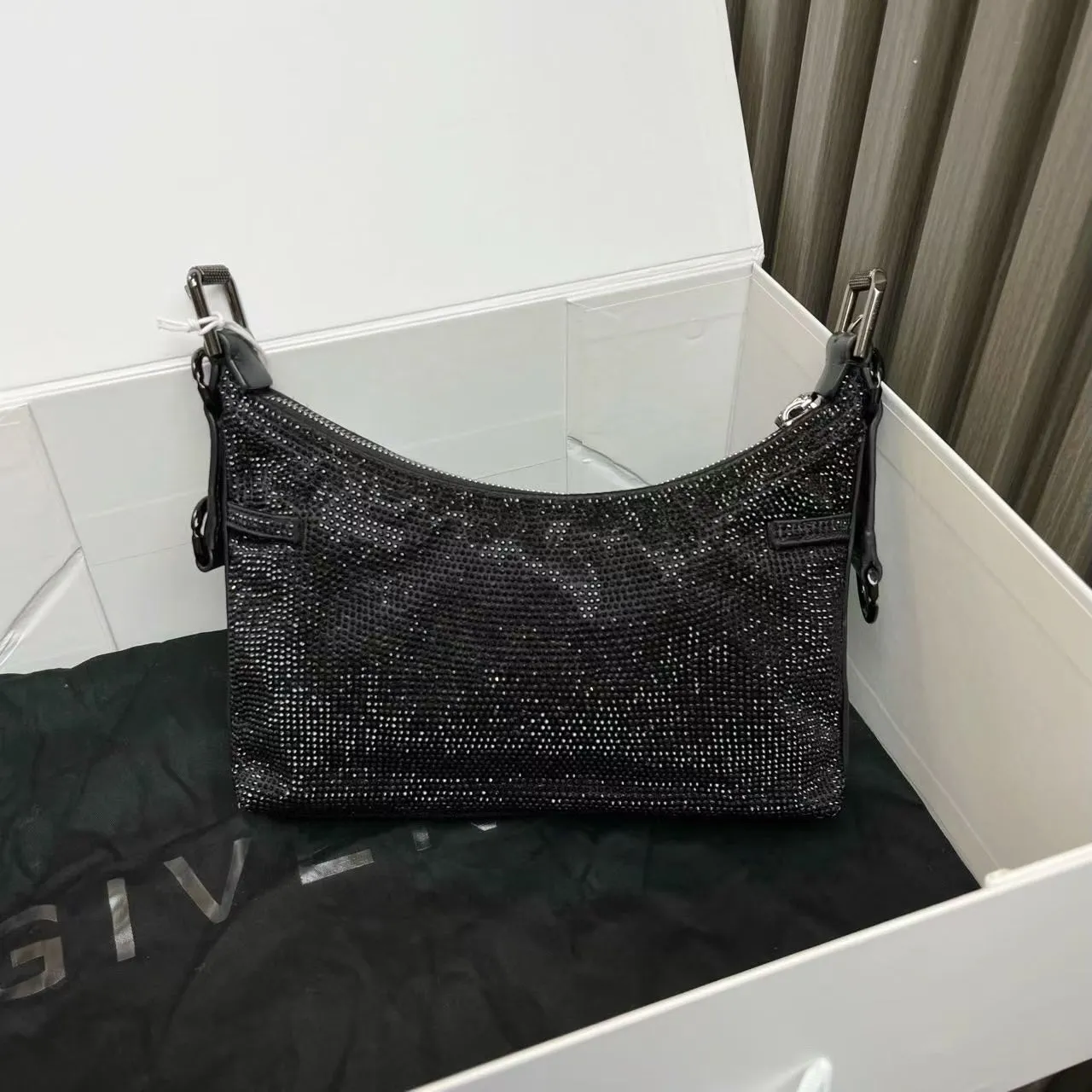 Givenchy Voyou Shoulder Bag Black Leather Used Designer Handbag 12478551