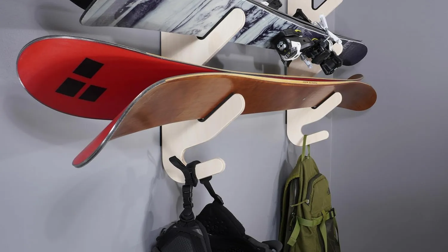 Grassracks Birch Wood Ski Rack - The Hallsteiner Series Indoor Horizontal Ski Wall Rack (4 or 5 Pairs of Skis, Birch)