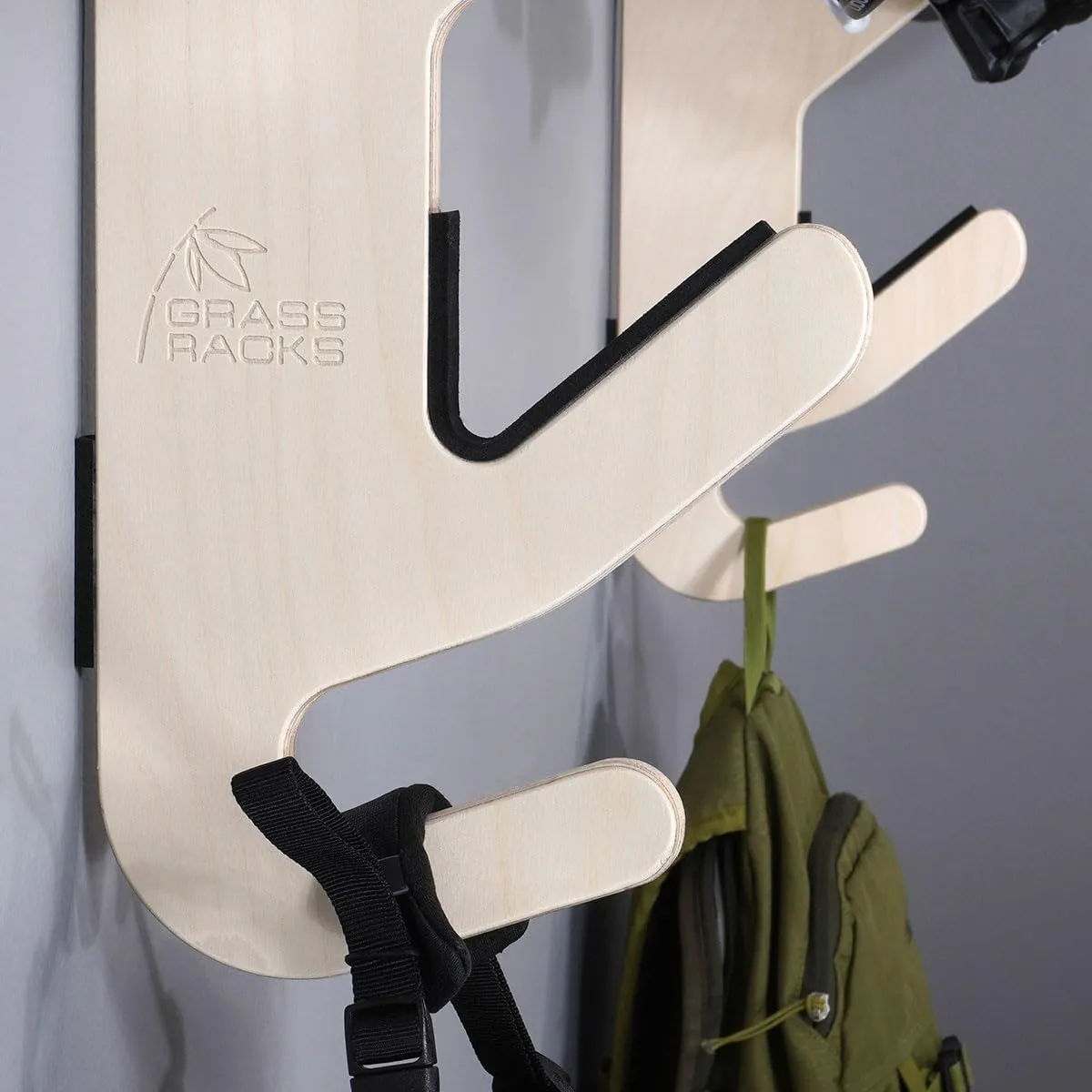 Grassracks Birch Wood Ski Rack - The Hallsteiner Series Indoor Horizontal Ski Wall Rack (4 or 5 Pairs of Skis, Birch)