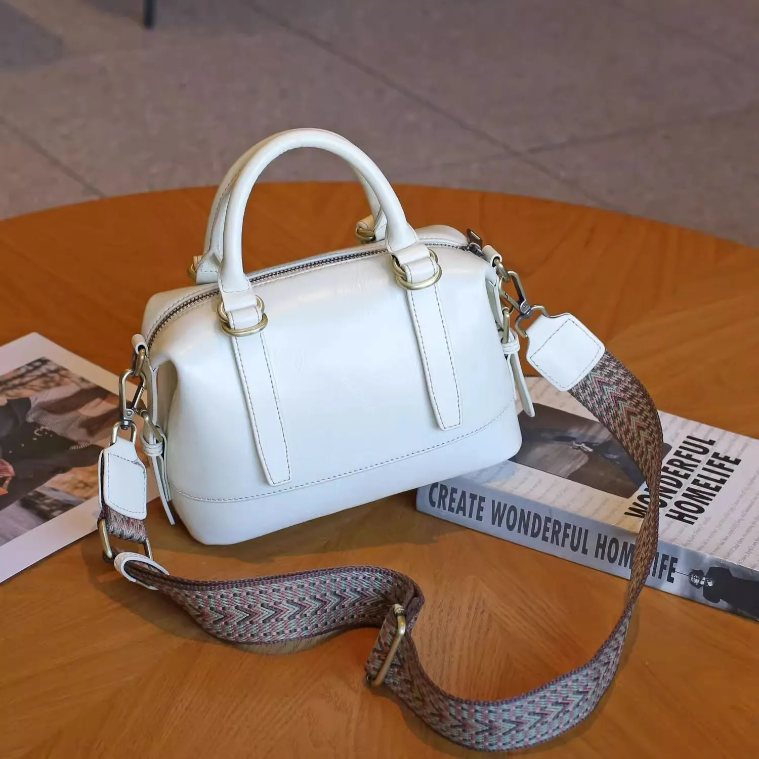 Head layer vegetable tanned cowhide soft leather Boston bag, simple and fashionable fashion trend, single shoulder crossbody handbag for women