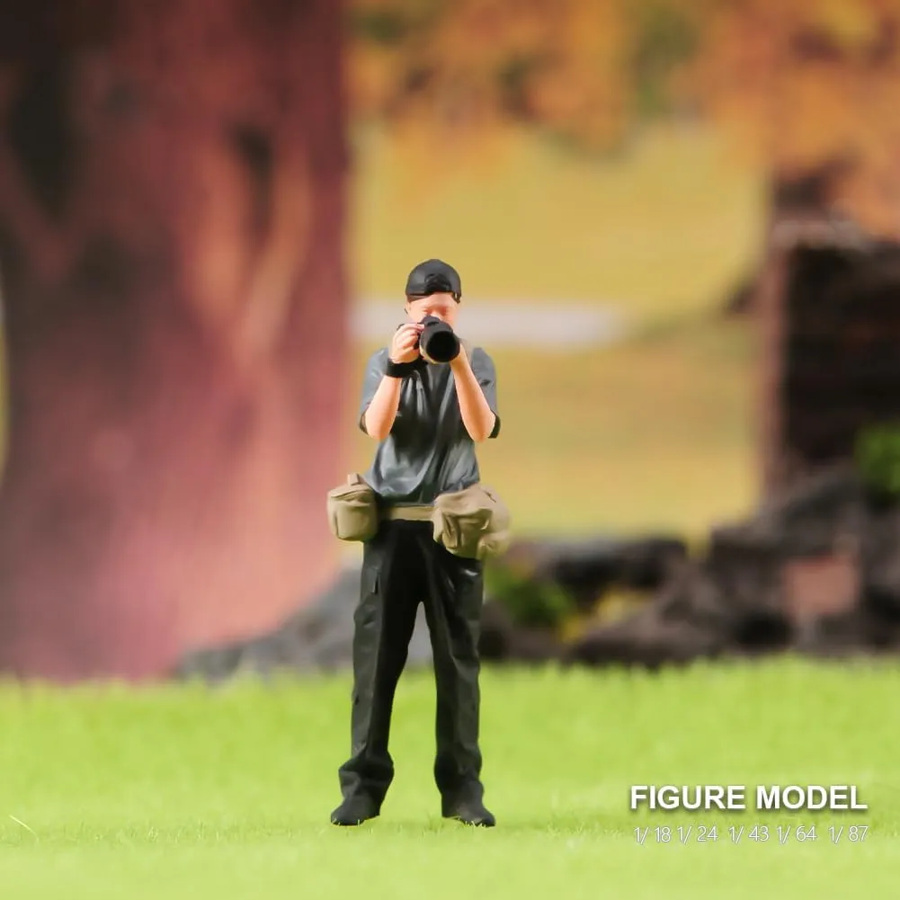 Photographer Toy Figure, 1/18-1/87 Scale Professional Male Photographer Figurine, Capturing Moments with Camera Professional Landscape Cameraman Figure Mini Statue (Painted, 1/24)