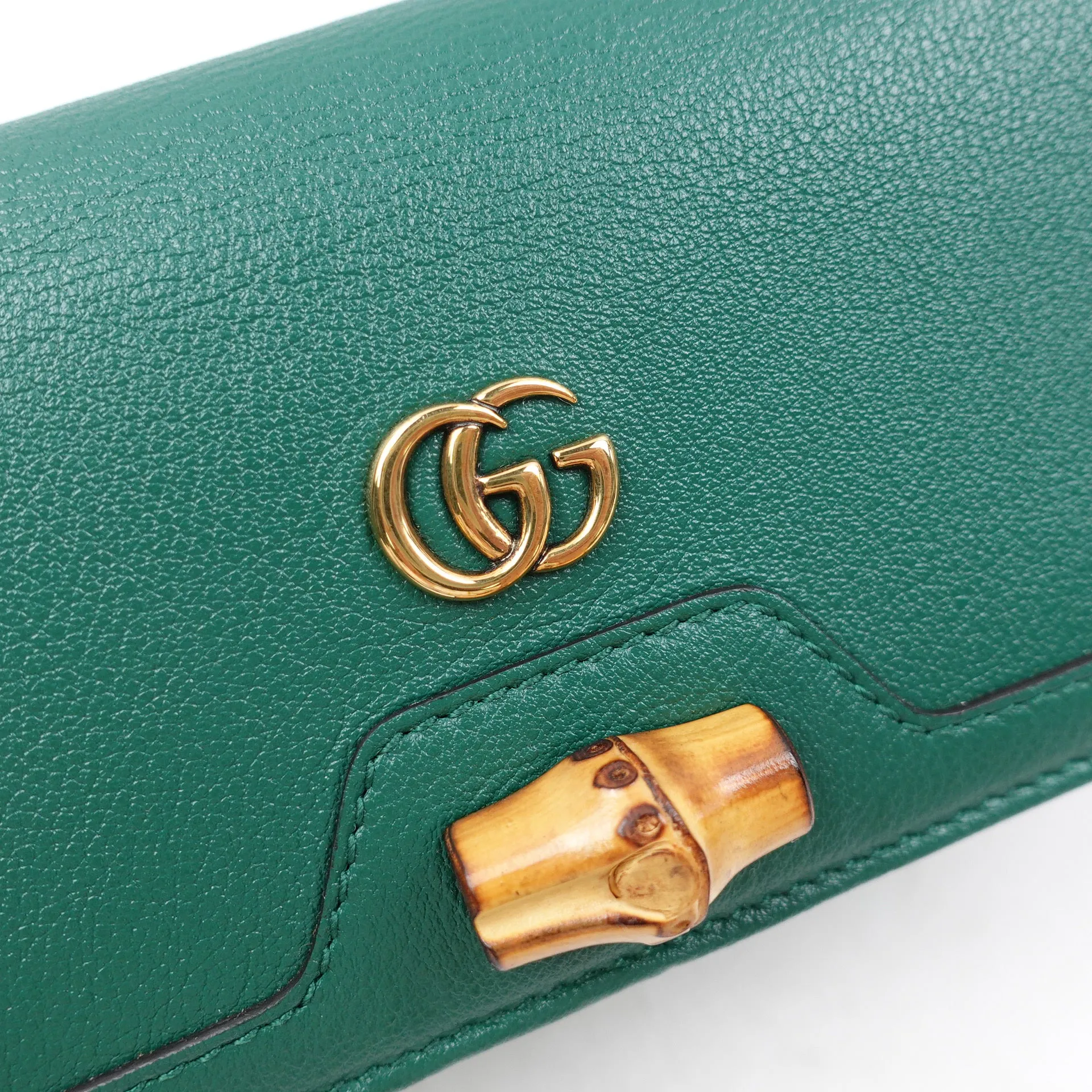 PRE-OWNED GG Green Diana Wallet on Chain Leather Bamboo Crossbody Bag