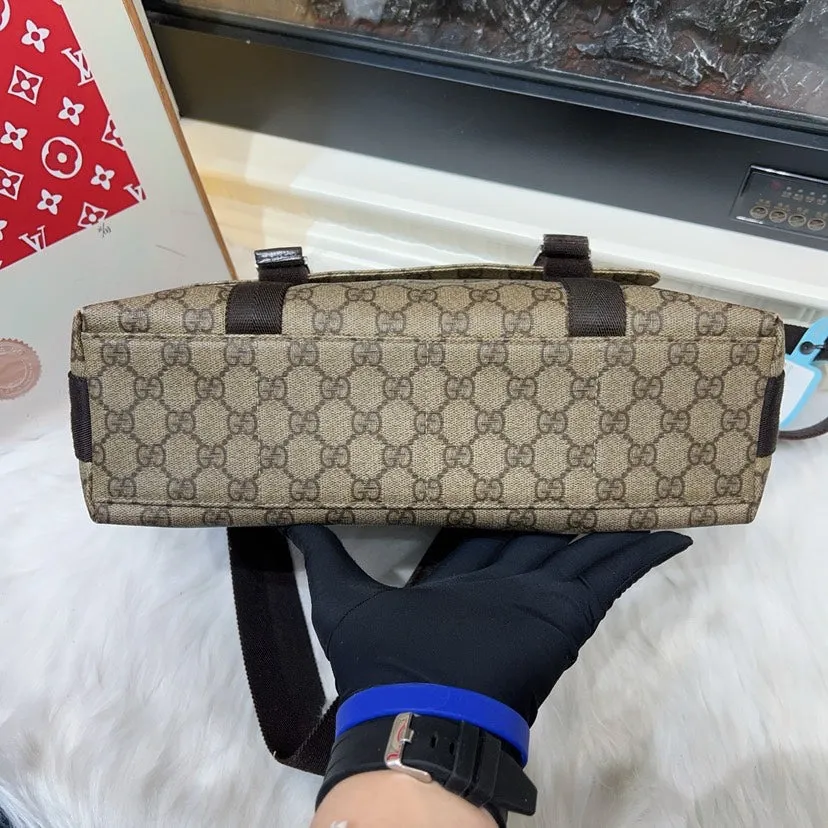 Preloved Gucci GG Supreme Messenger Beige Crossbody Bag