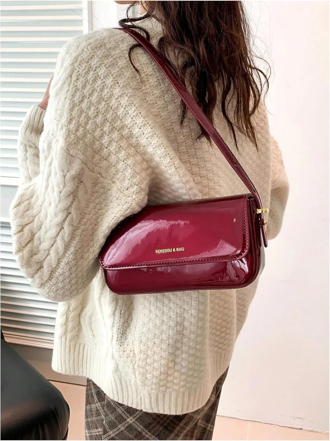 QWINEE Women's Letter Graphic Flap Shoulder Bag Retro Vintage Clutch Adjustable Strap Patent Leather Crossbody bag