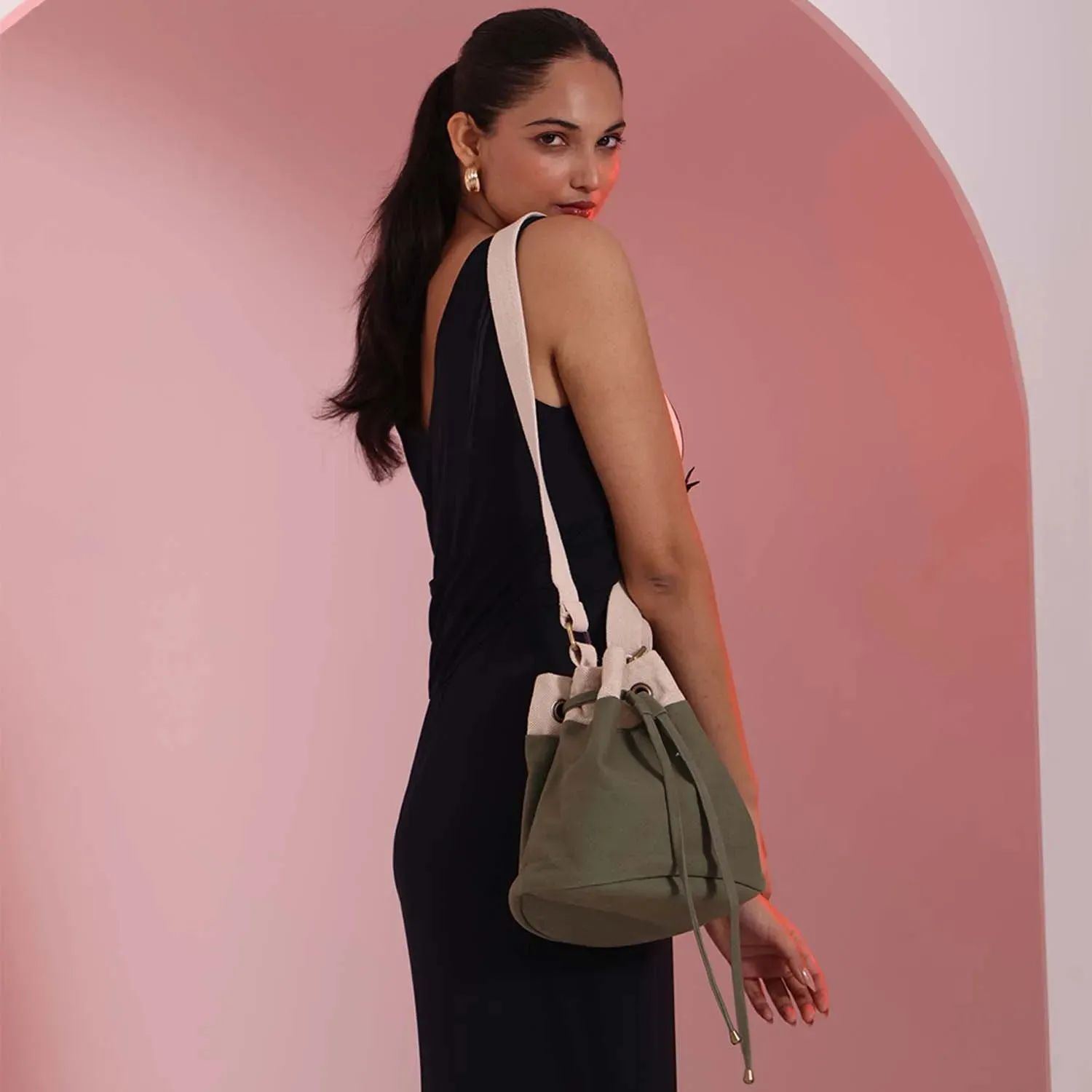 Ria Bucket Bag