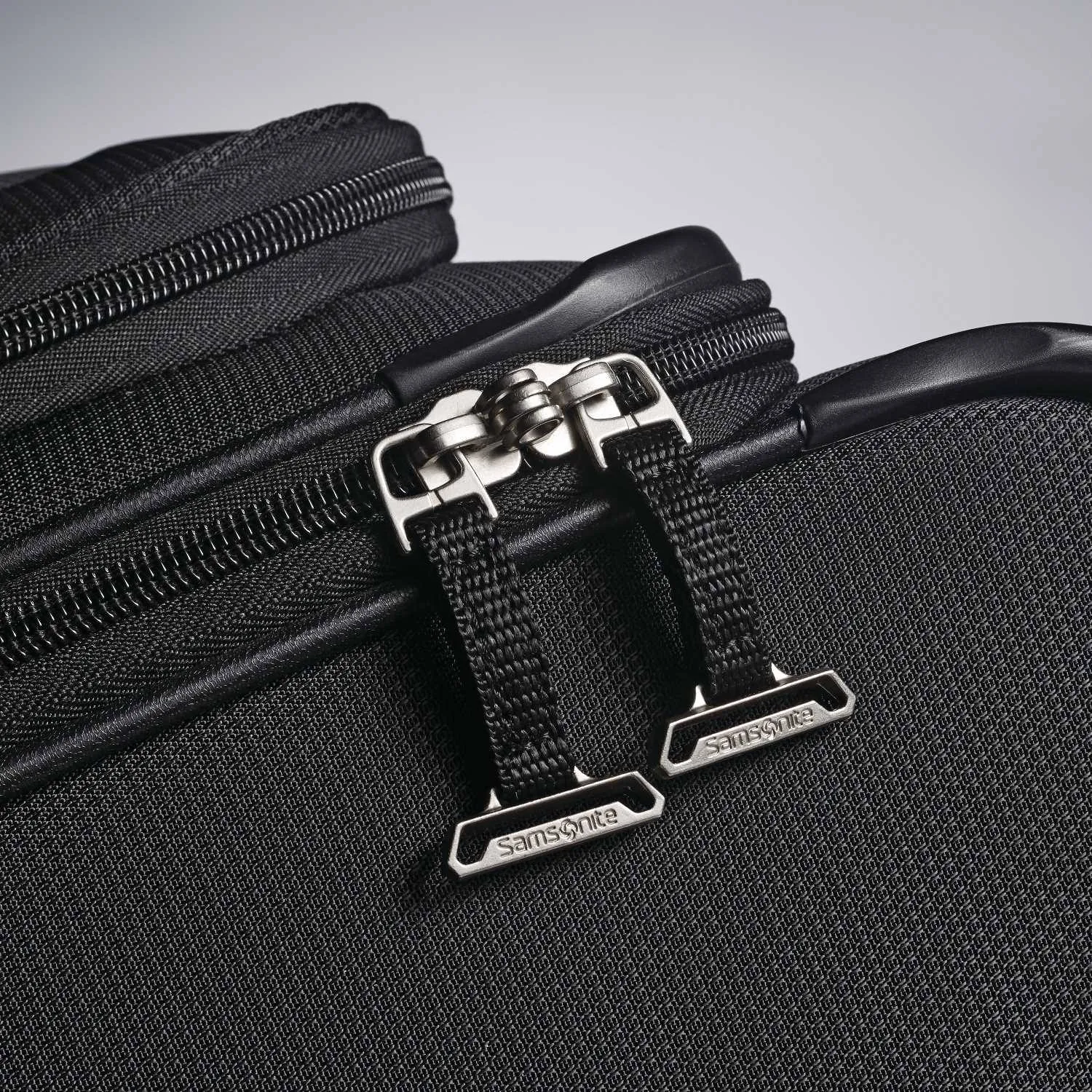 Samsonite Eco-Glide 20" 4-Wheel Carry-On Luggage