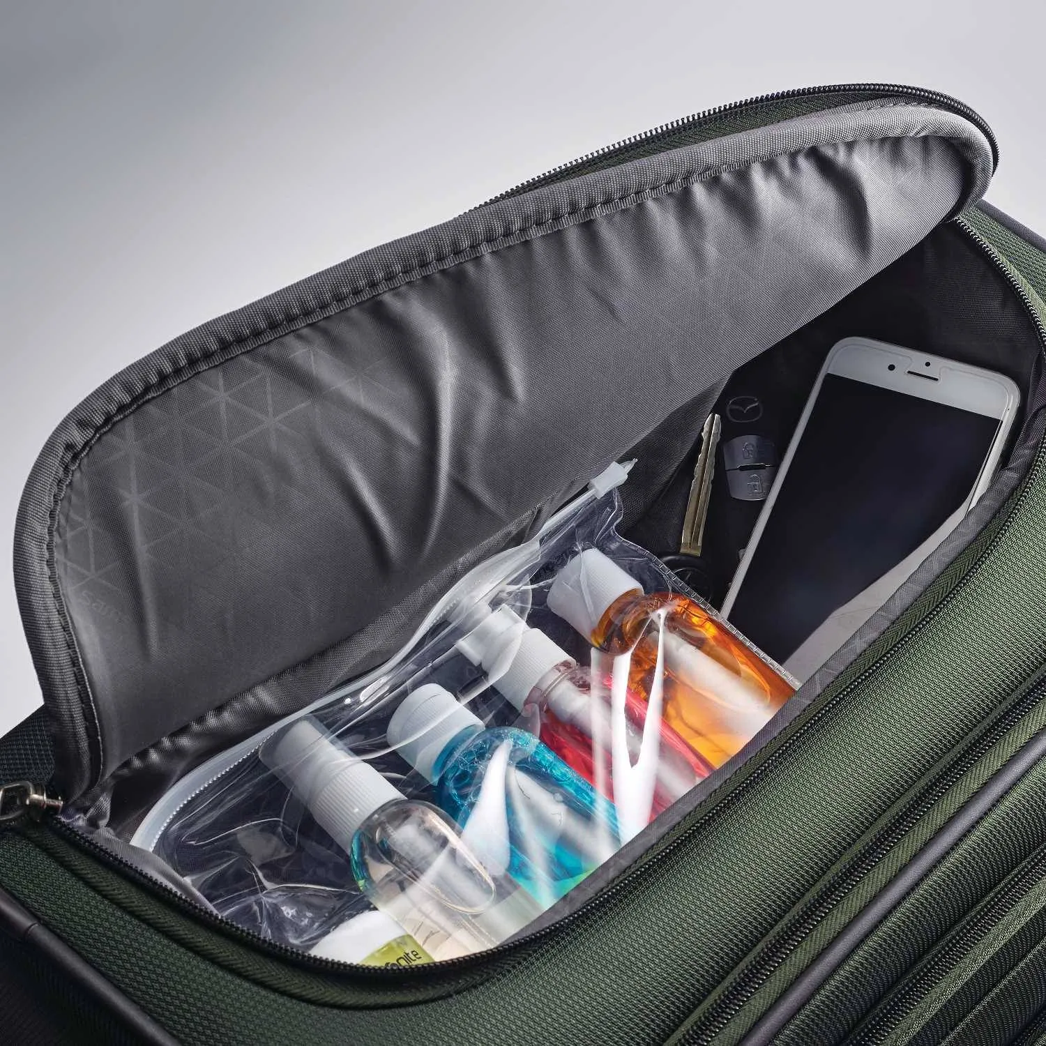 Samsonite Eco-Glide 20" 4-Wheel Carry-On Luggage