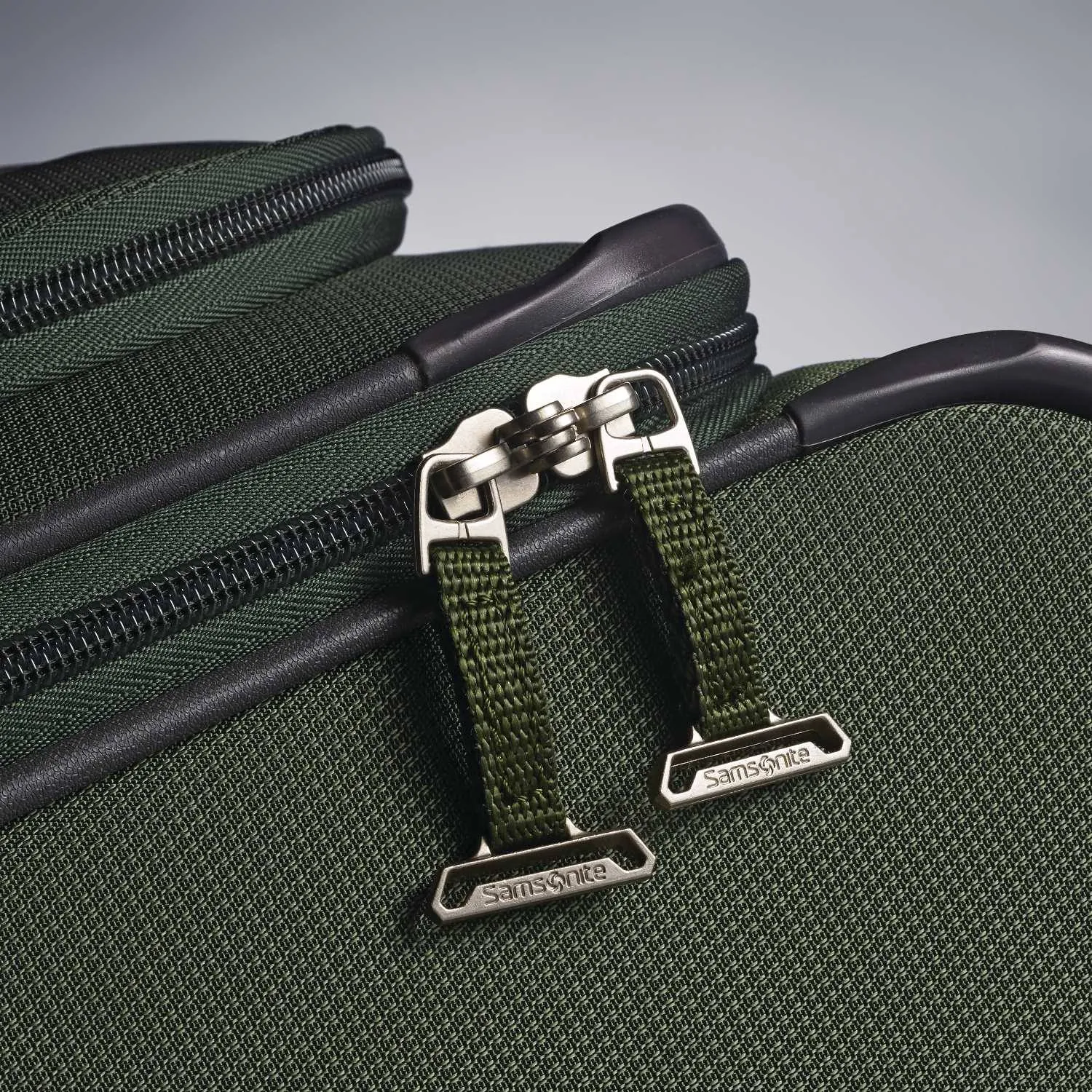 Samsonite Eco-Glide 20" 4-Wheel Carry-On Luggage