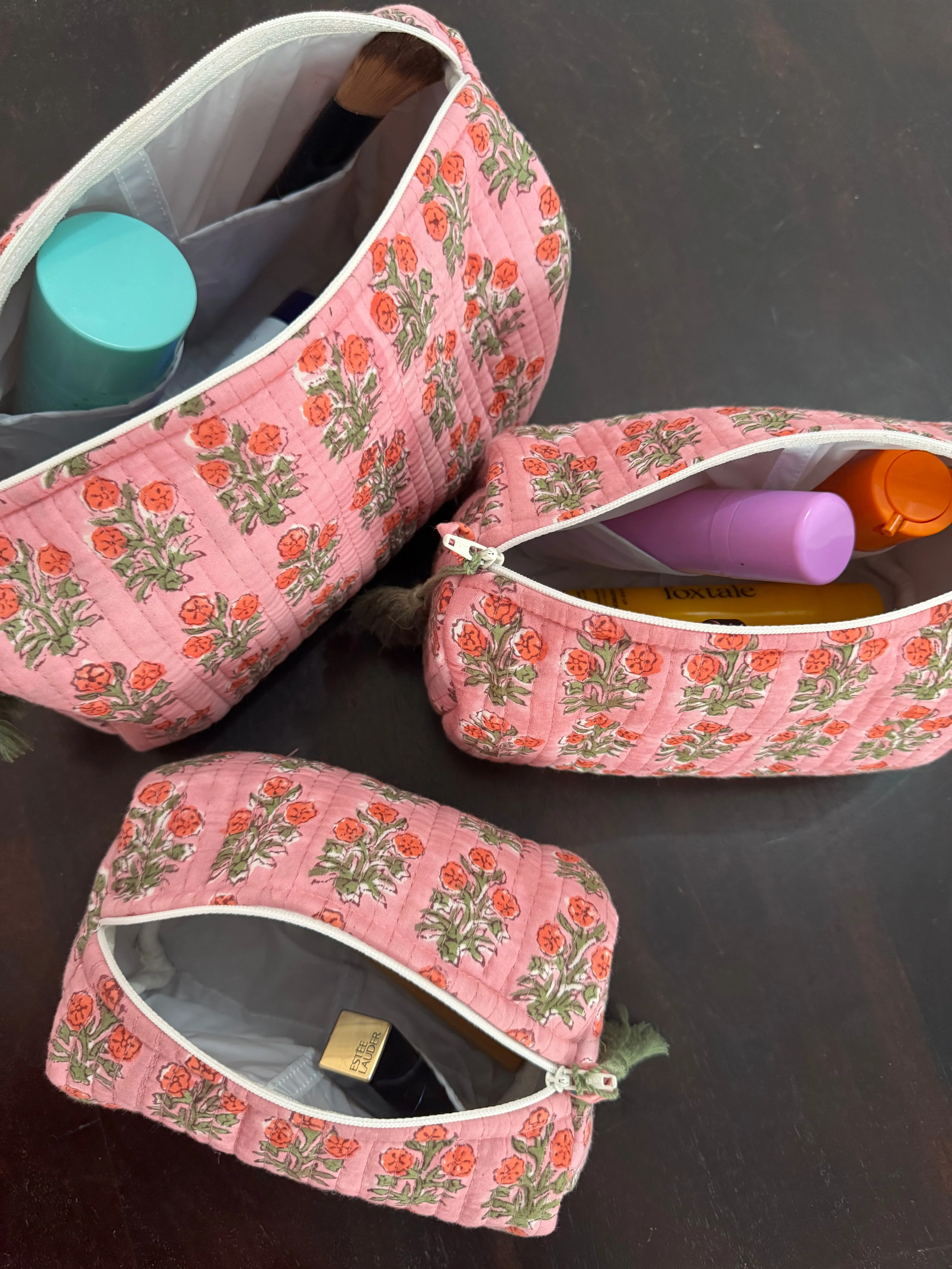 SET OF THREE MULTI PURPOSE TOILETRY BAGS