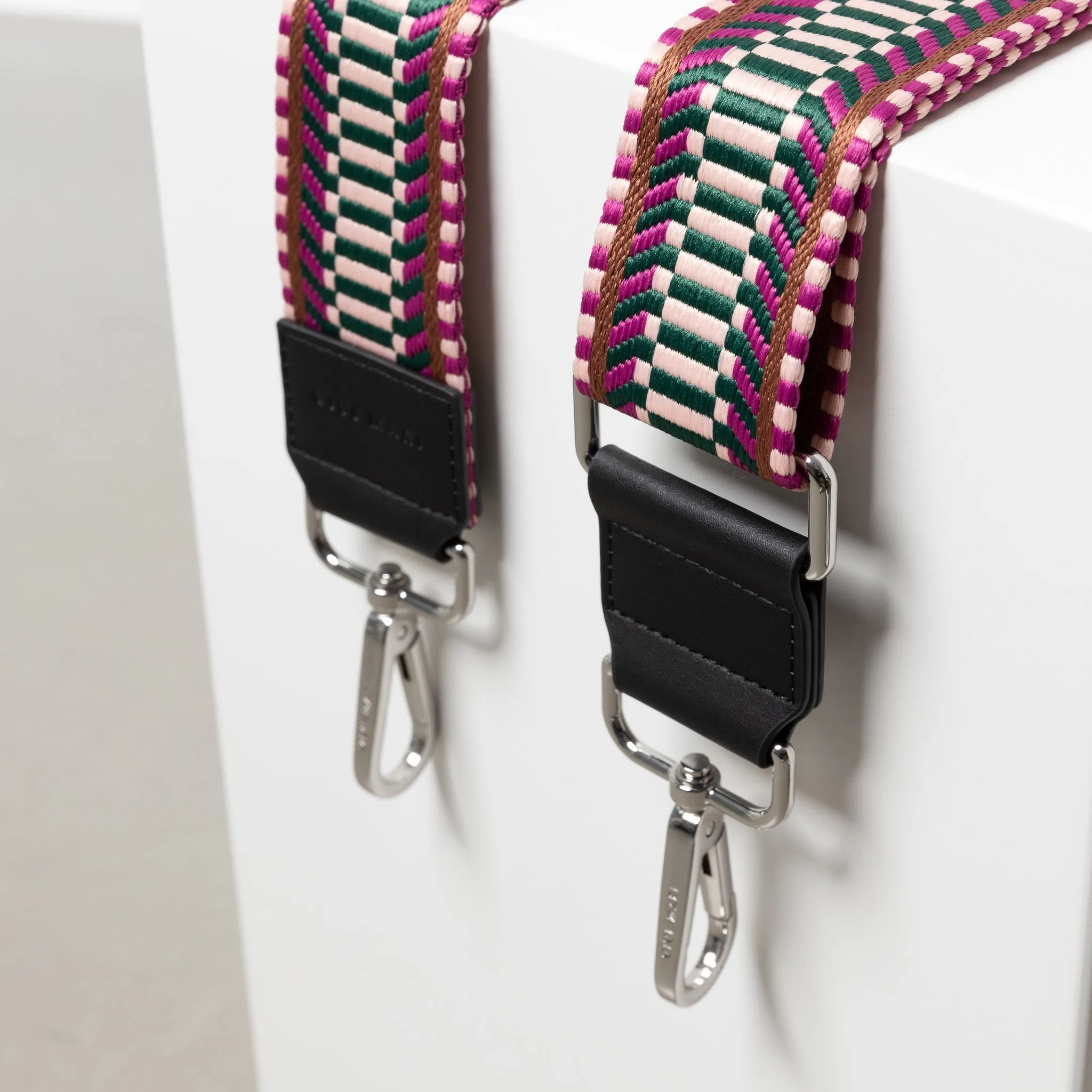 strap ethno multi magenta - black