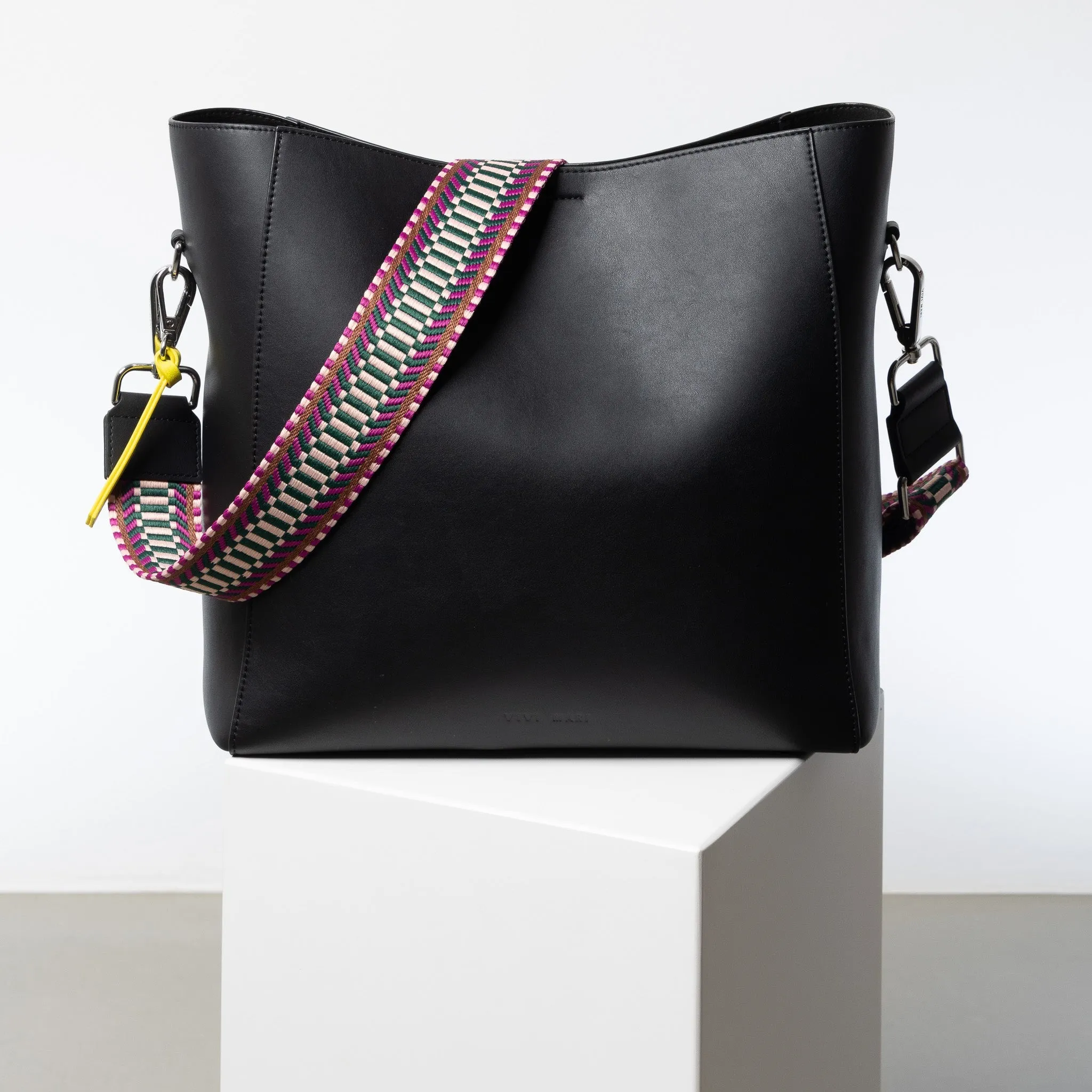 strap ethno multi magenta - black