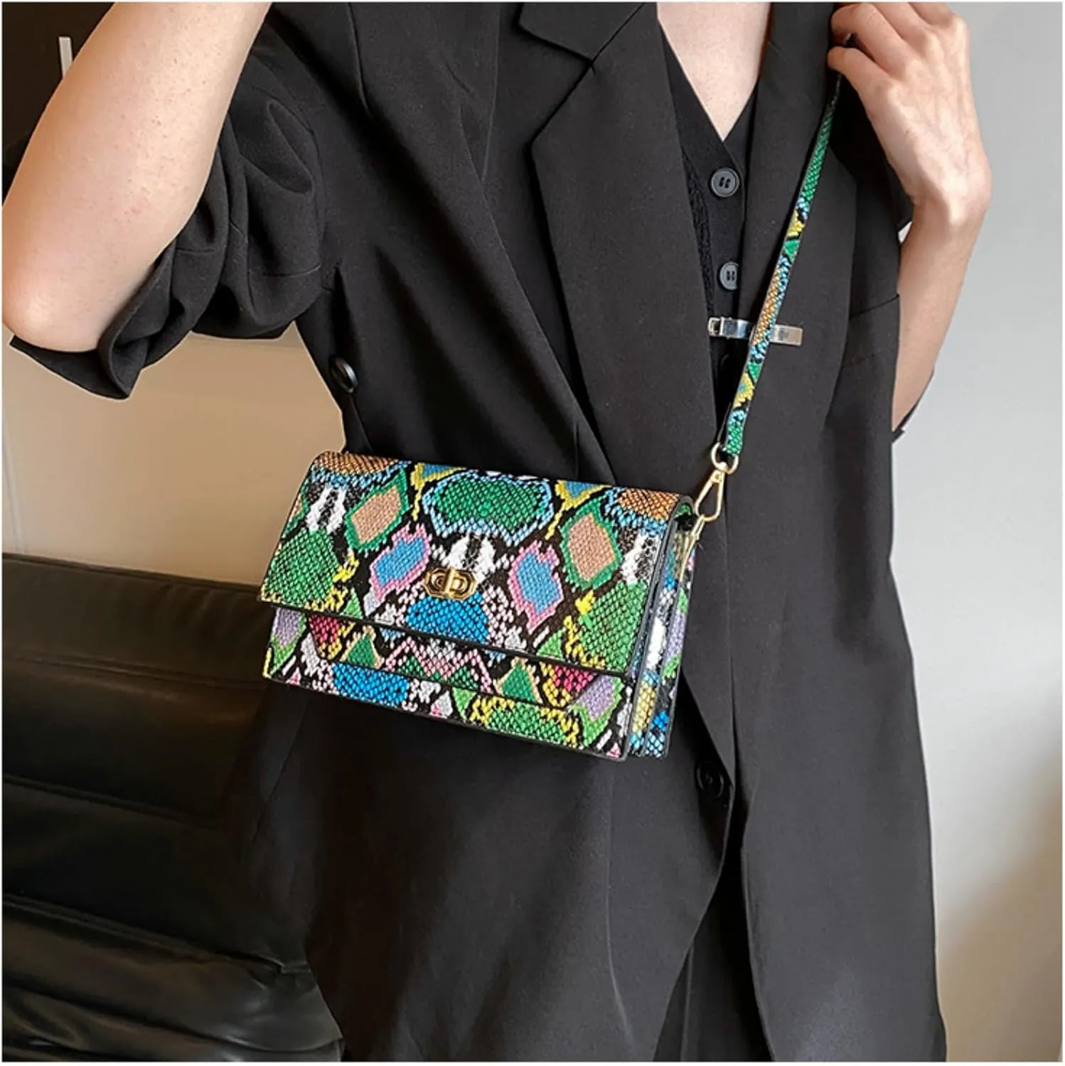 Women Snakeskin Purse Cross Body Bag Vintage Snake Print Pattern Lock Buckle PU Leather Small Shoulder Handbag Tote