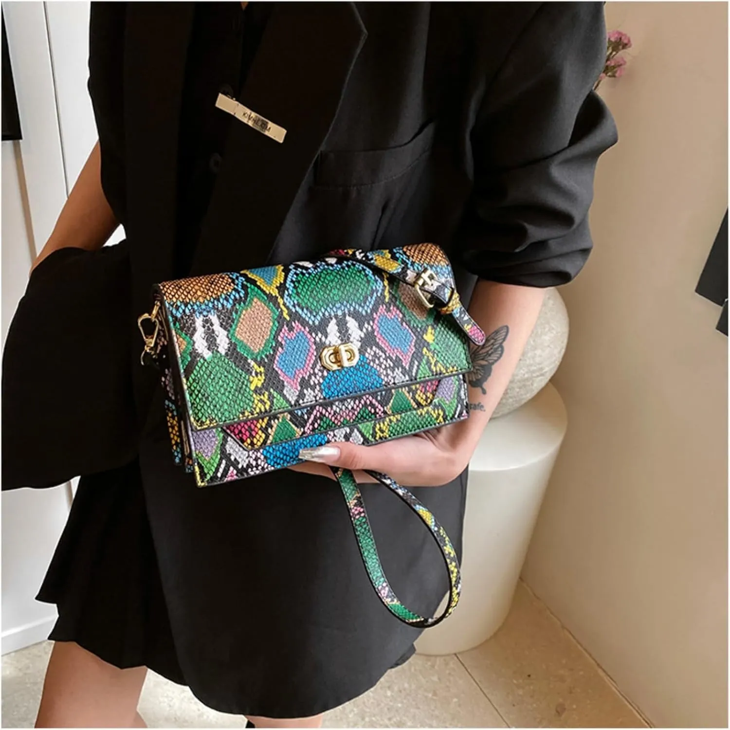 Women Snakeskin Purse Cross Body Bag Vintage Snake Print Pattern Lock Buckle PU Leather Small Shoulder Handbag Tote