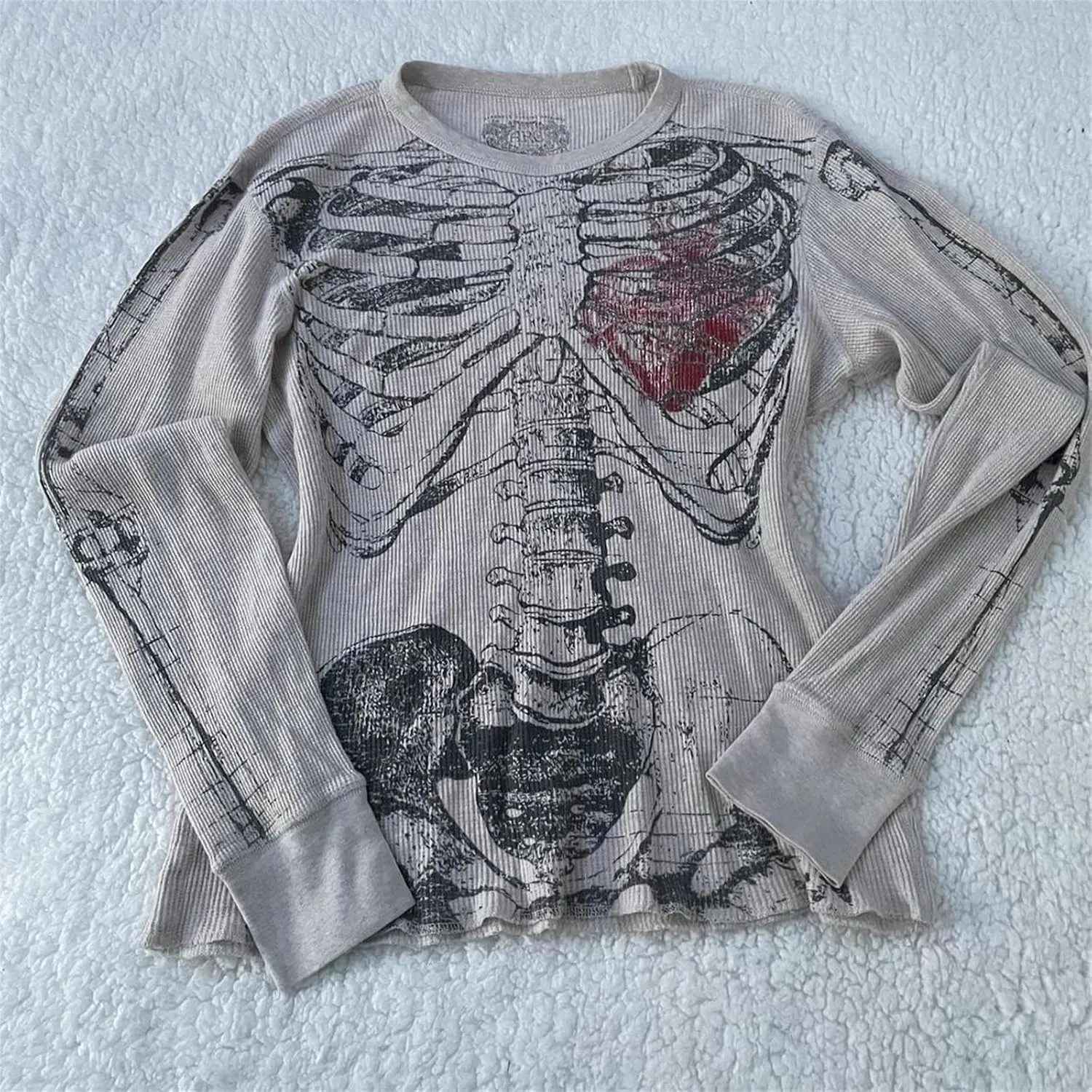 Women Y2K Grunge T Shirt Emo Aesthetics Graphic Tops Teen Girl Vintage Baggy Goth Tops Harajuku Punk Grunge Clothes